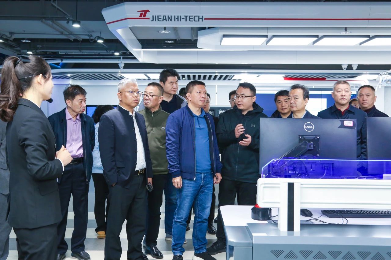 广州市协作办公室一行莅临1701vip黄金城高科参观考察