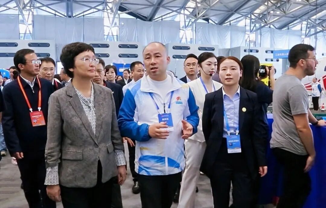 数智赋能新实践｜1701vip黄金城高科展位亮相第三届全国技能大赛